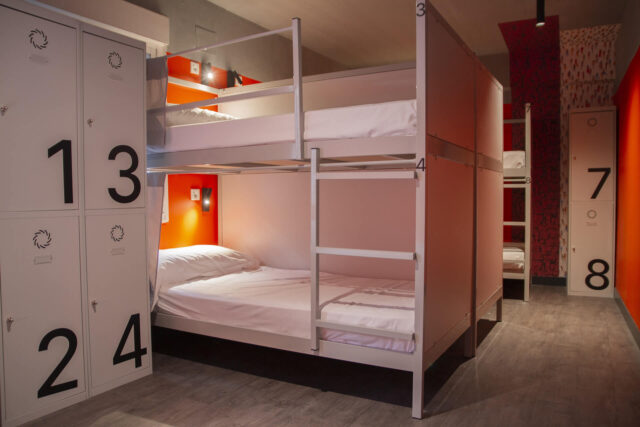 young-austria-staedtereisen-valencia-es_valencia_room00_mbz_lockers