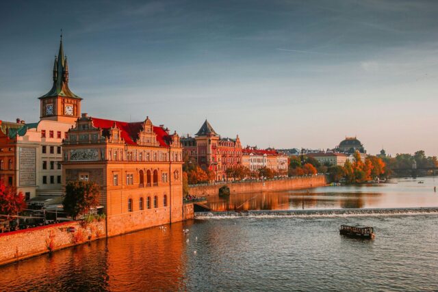 young-austria-tschechien-prag-rodrigo-ardilha-WAPFd4fMy2o-unsplash