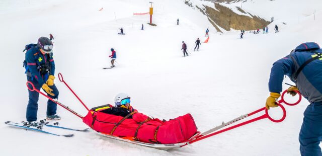 youngaustria-wintersportwoche-alternativprogramm-lawinenkunde-ed-wingate-unsplash